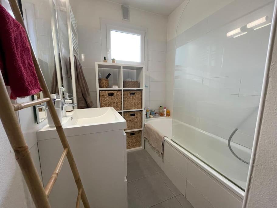 Apartament Le Patio - Parking Gratuit Valence  Zewnętrze zdjęcie