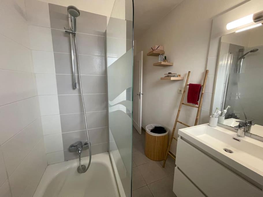 Apartament Le Patio - Parking Gratuit Valence  Zewnętrze zdjęcie