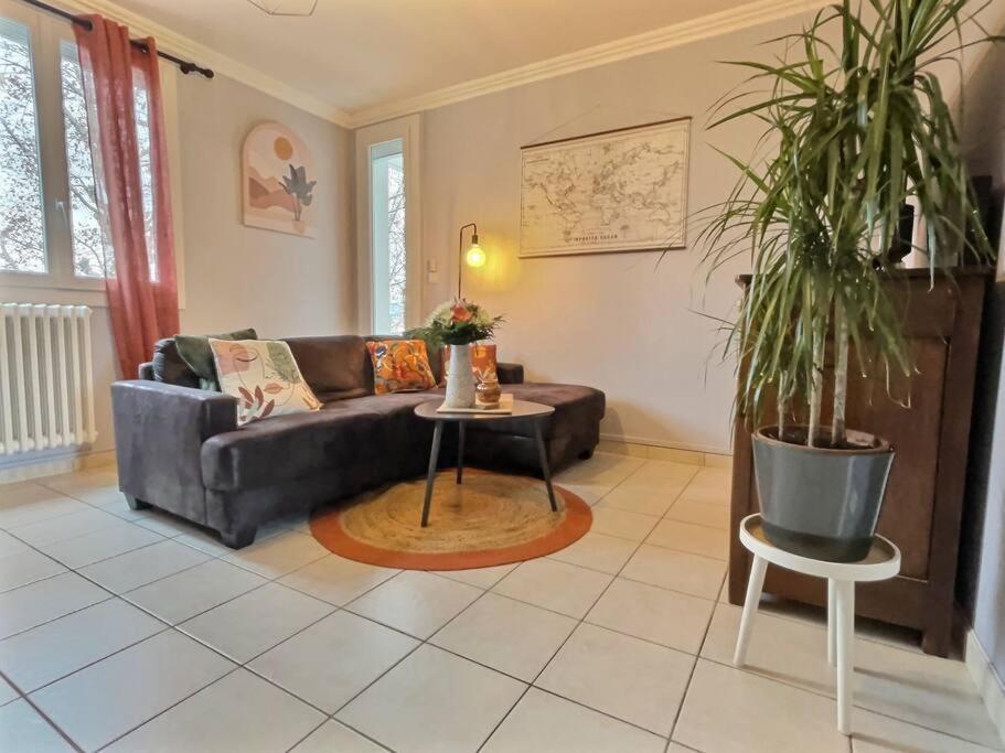 Apartament Le Patio - Parking Gratuit Valence  Zewnętrze zdjęcie